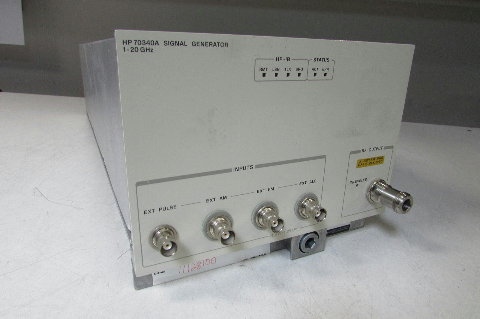agilent-hp-70340a-mms-synthesized-signal-generator-1-20-ghz-0.jpg